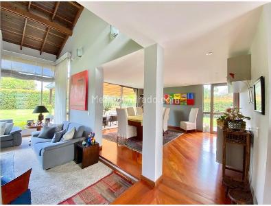 Casa de 4 alcobas en venta en San Simon Guaymaral, Bogotá, 1385 m² · foto 8 de 20