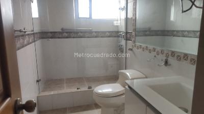 Casa de 4 alcobas en venta en San Jose De Bavaria, Bogotá, 178 m² · foto 16 de 20