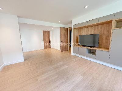 Apartamento de 2 alcobas en venta en Chapinero Alto Emaus, Bogotá, 350 m² · foto 8 de 13