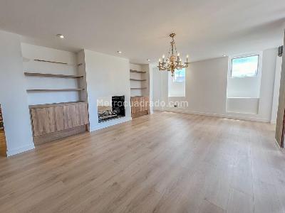 Apartamento de 2 alcobas en venta en Chapinero Alto Emaus, Bogotá, 350 m² · foto 4 de 13
