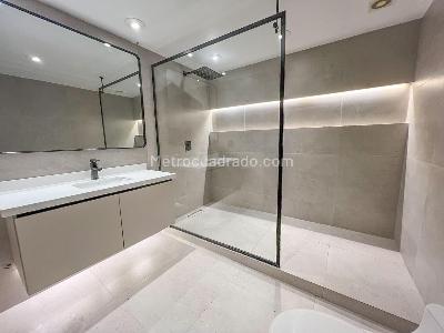 Apartamento de 2 alcobas en venta en Chapinero Alto Emaus, Bogotá, 350 m² · foto 9 de 13