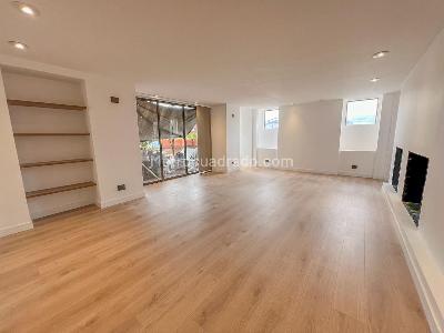 Apartamento de 2 alcobas en venta en Chapinero Alto Emaus, Bogotá, 350 m² · foto 2 de 13