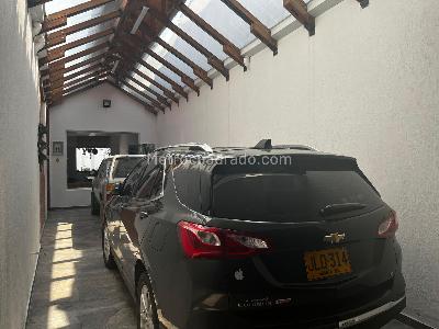 Casa de 5 alcobas en venta en Grama, Villavicencio, 560 m² · foto 2 de 20