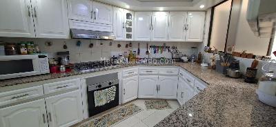 Apartamento de 3 alcobas en venta en Santa Barbara Central, Bogotá, 263 m² · foto 6 de 19