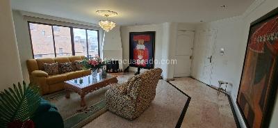 Apartamento de 3 alcobas en venta en Santa Barbara Central, Bogotá, 263 m² · foto 3 de 19