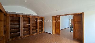 Apartamento en venta en Los Rosales, Bogotá · foto 8 de 19