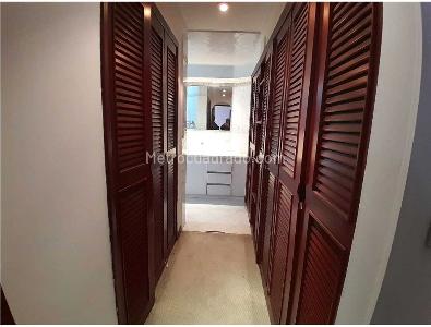 Apartamento de 4 alcobas en venta en Chico Navarra, Bogotá, 230 m² · foto 11 de 16