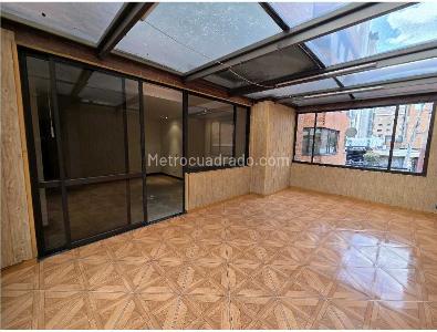 Apartamento de 4 alcobas en venta en Chico Navarra, Bogotá, 230 m² · foto 16 de 16