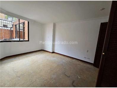 Apartamento de 4 alcobas en venta en Chico Navarra, Bogotá, 230 m² · foto 5 de 16