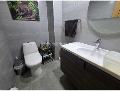 Casa de 4 alcobas en venta en Las Villas Niza, Bogotá, 261 m² · foto 15 de 20