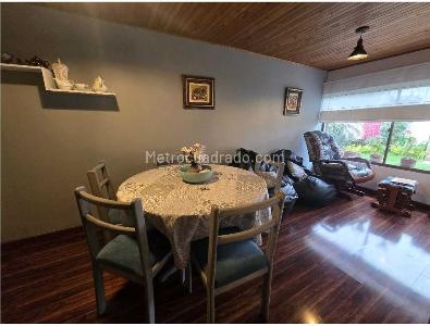 Casa de 4 alcobas en venta en Las Villas Niza, Bogotá, 261 m² · foto 18 de 20