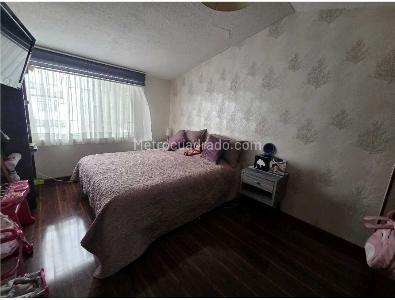 Casa de 4 alcobas en venta en Las Villas Niza, Bogotá, 261 m² · foto 19 de 20