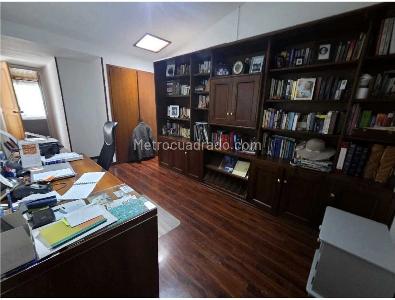 Casa de 4 alcobas en venta en Las Villas Niza, Bogotá, 261 m² · foto 9 de 20