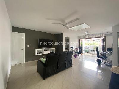 Casa de 4 alcobas en venta en Caudal Norte Oriental, Villavicencio, 408 m² · foto 2 de 13