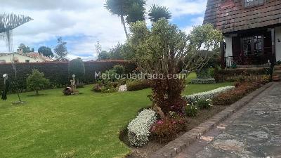 Casa de 5 alcobas en venta en Granjas De La Balsa, Chía, 440 m² · foto 2 de 19