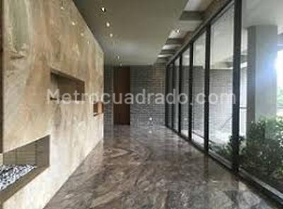 Apartamento en venta en Los Rosales, Bogotá · foto 12 de 13