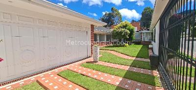 Casa de 4 alcobas en venta en Santa Ana Oriental, Bogotá, 780 m² · foto 4 de 20