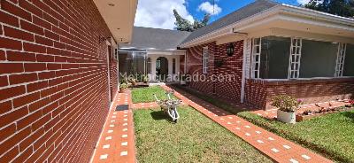 Casa de 4 alcobas en venta en Santa Ana Oriental, Bogotá, 780 m² · foto 2 de 20