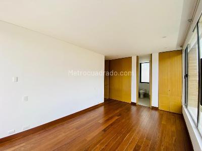 Apartamento de 3 alcobas en arriendo en Chico Norte, Bogotá, 128 m² · foto 5 de 7