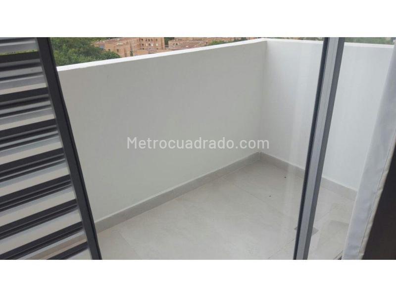 Estudio Amoblado de 1 Alcoba en El Diamante No. 2 - 7