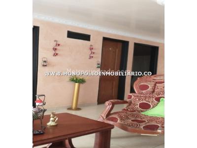 Casa de 5 alcobas en venta en Rionegro Centro, Rionegro, 156 m² · foto 4 de 6