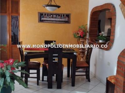 Casa de 3 alcobas en venta en Castilla, Medellín, 89 m² · foto 3 de 11