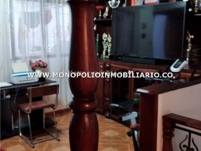 Casa de 3 alcobas en venta en Castilla, Medellín, 89 m² · foto 5 de 11