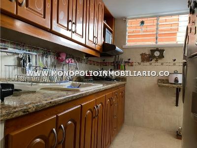 Apartamento en venta en El Poblado, Medellín · foto 2 de 5