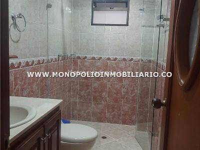 Casa de 5 alcobas en venta en Tres Esquinas, Sabaneta, 340 m² · foto 6 de 6
