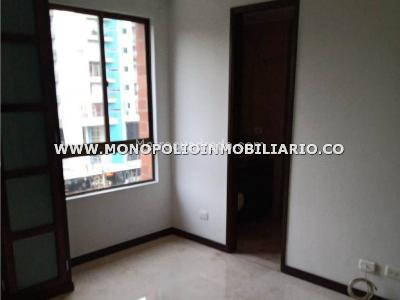 Apartamento de 2 alcobas en venta en Laureles, Medellín, 88 m² · foto 2 de 4