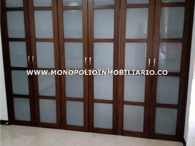 Apartamento de 2 alcobas en venta en Laureles, Medellín, 88 m² · foto 3 de 4