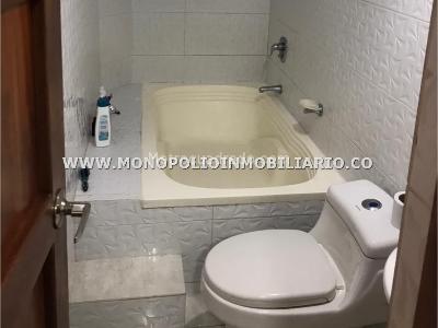 Casa de 4 alcobas en venta en Robledo, Medellín, 80 m² · foto 10 de 11