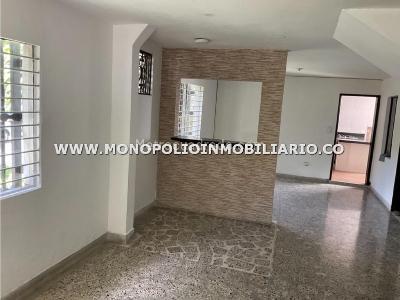 Casa de 5 alcobas en venta en Simon Bolivar, Medellín, 173 m² · foto 2 de 6
