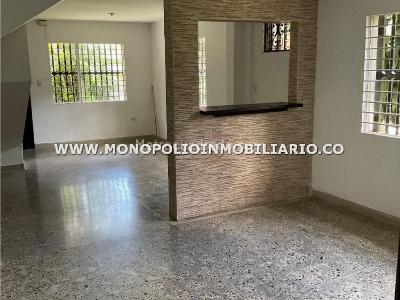 Casa de 5 alcobas en venta en Simon Bolivar, Medellín, 173 m² · foto 3 de 6