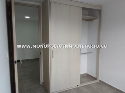 Apartamento de 3 alcobas en venta en Las Lomitas, Sabaneta, 80 m² · foto 4 de 9