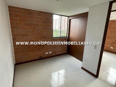 Apartamento en venta en Belen, Medellín · foto 5 de 8