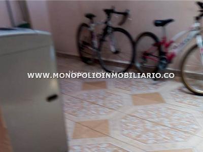 Casa de 4 alcobas en venta en La America, Medellín, 142 m² · foto 8 de 8