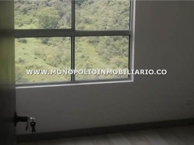 Apartamento de 3 alcobas en venta en Cañaveralejo, Sabaneta, 62 m² · foto 2 de 7