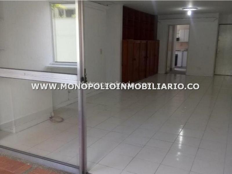 Apartamento Amplio de 2 Alcobas en el Centro de la Ciudad - 2