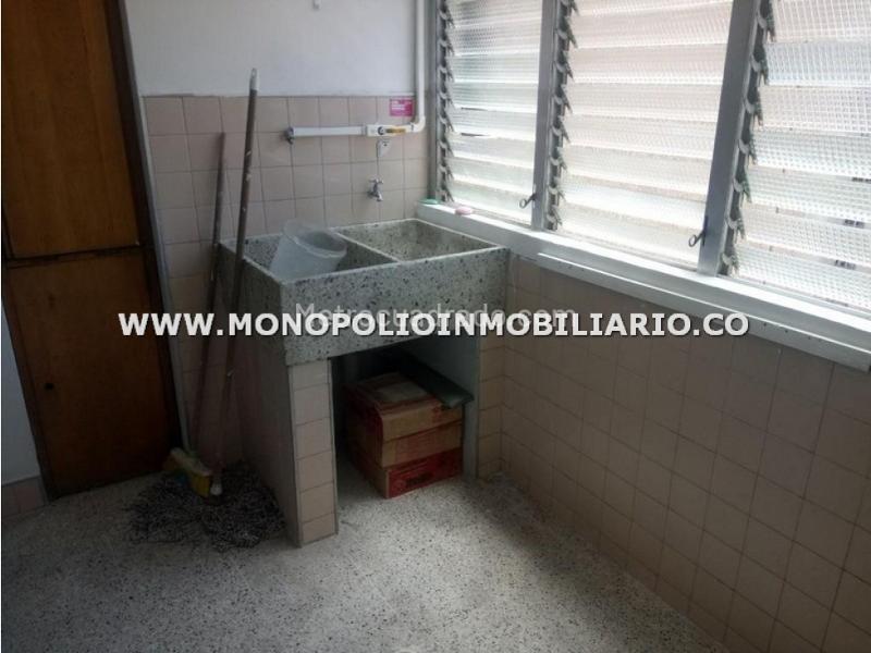 Apartamento Amplio de 2 Alcobas en el Centro de la Ciudad - 5