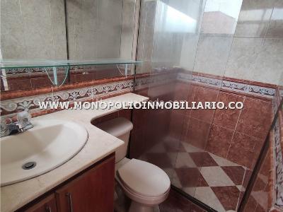 Apartamento de 4 alcobas en venta en Laureles, Medellín, 240 m² · foto 5 de 6