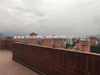 Apartamento de 4 alcobas en venta en Laureles, Medellín, 240 m² · foto 6 de 6