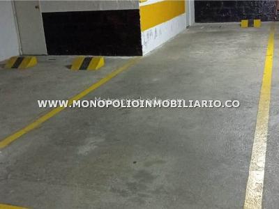 Apartamento de 3 alcobas en arriendo en El Poblado, Medellín, 197 m² · foto 11 de 11