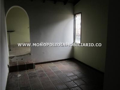 Casa de 5 alcobas en venta en El Poblado, Medellín, 400 m² · foto 13 de 19
