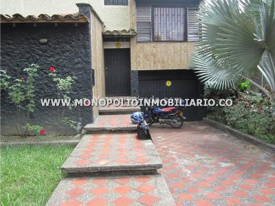 Casa de 5 alcobas en venta en El Poblado, Medellín, 400 m² · foto 15 de 19