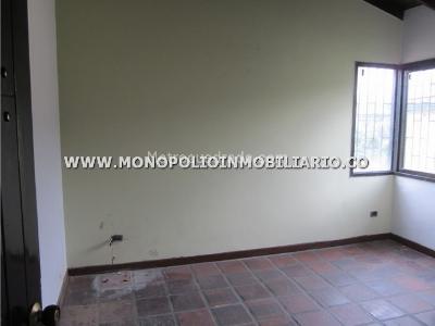 Casa de 5 alcobas en venta en El Poblado, Medellín, 400 m² · foto 16 de 19