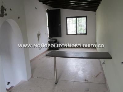 Casa de 5 alcobas en venta en El Poblado, Medellín, 400 m² · foto 8 de 19