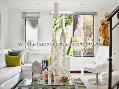 Casa de 3 alcobas en venta en Loma De Las Brujas, Envigado, 142 m² · foto 2 de 9