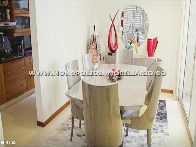Casa de 3 alcobas en venta en Loma De Las Brujas, Envigado, 142 m² · foto 4 de 9