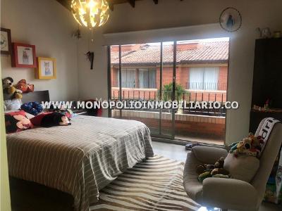 Casa de 3 alcobas en venta en La Calera, Medellín, 380 m² · foto 13 de 20